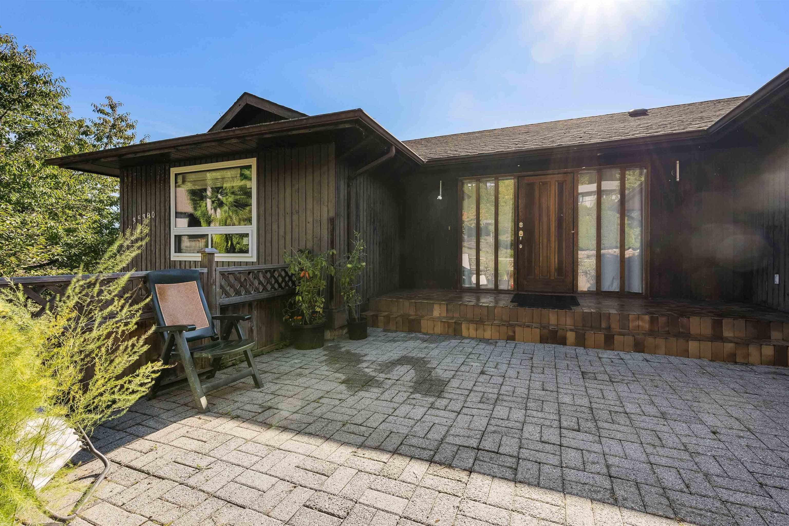 35390 Rockwell Drive, Abbotsford, V3G 2C8 — photo 2