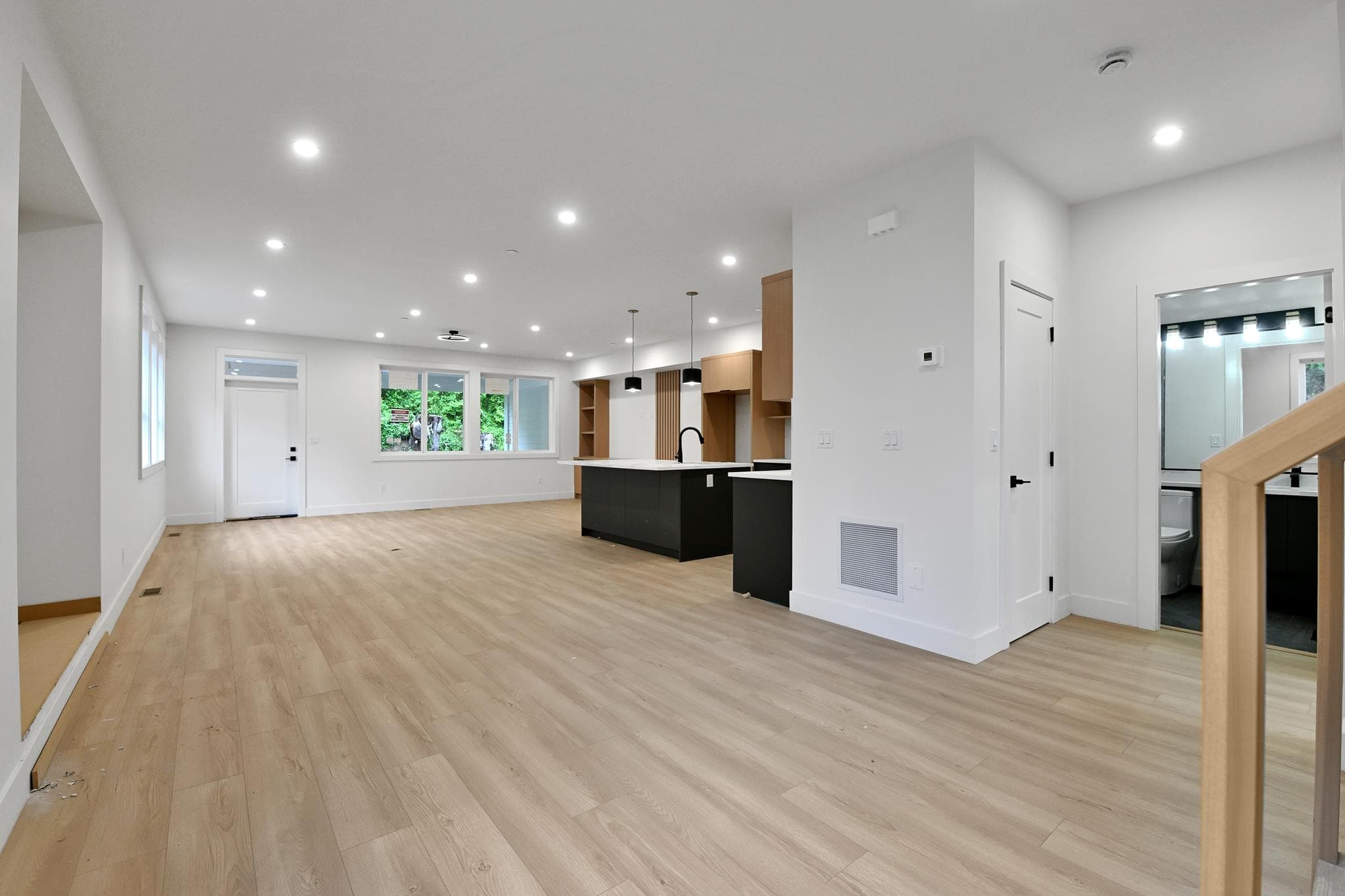 32905 3 Avenue, Mission, V2V 1N2 — photo 3
