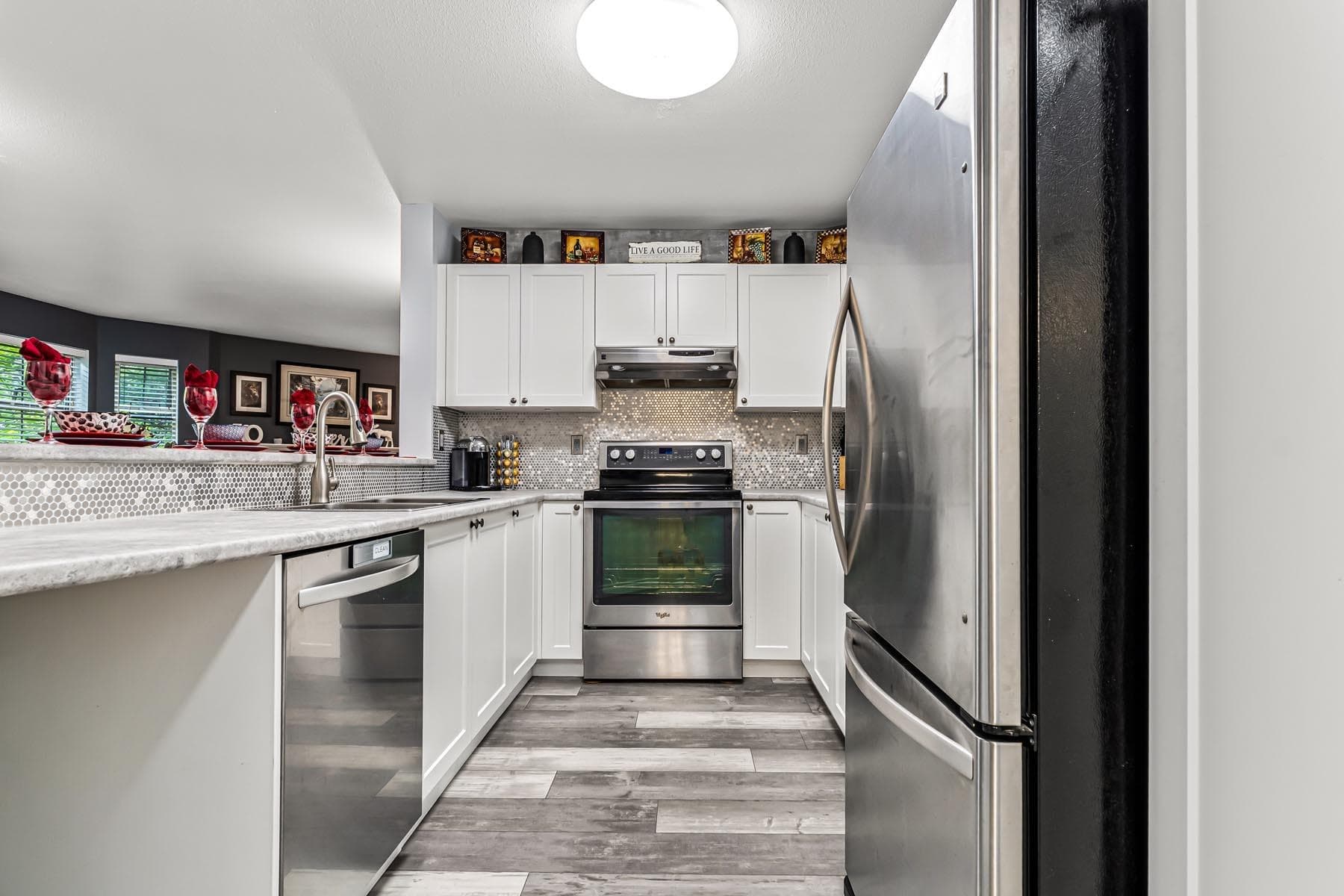 203 - 10743 139 Street, Surrey, V3T 4L8 — photo 2