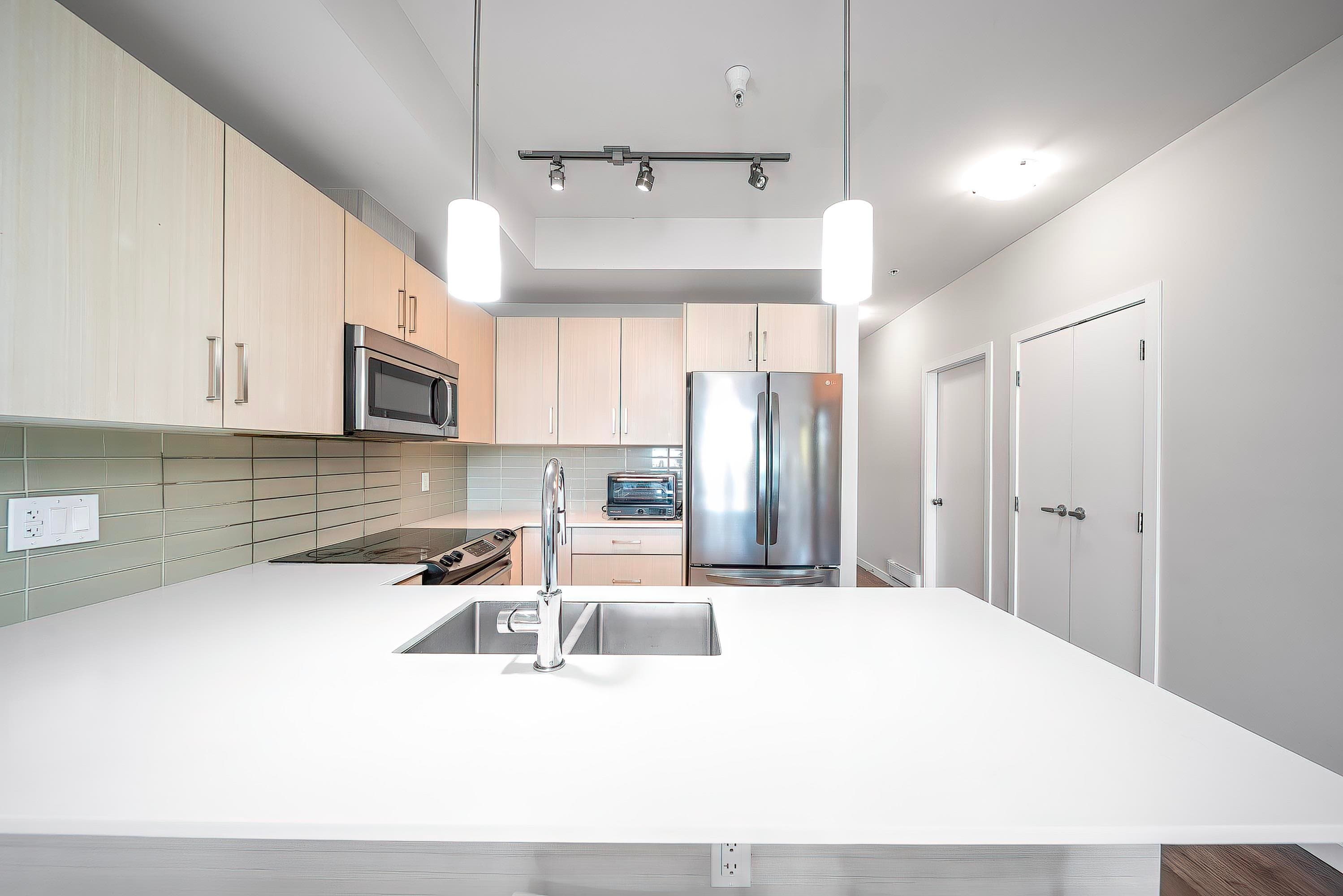 207 - 5288 Grimmer Street, Burnaby, V5H 0C5 — photo 2
