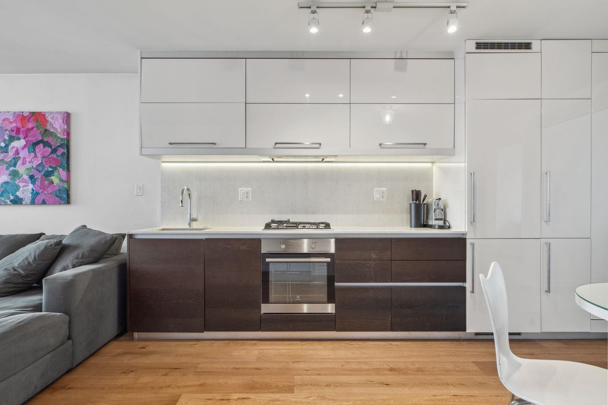 808 - 189 Keefer Street, Vancouver, V6A 0C8 — photo 2