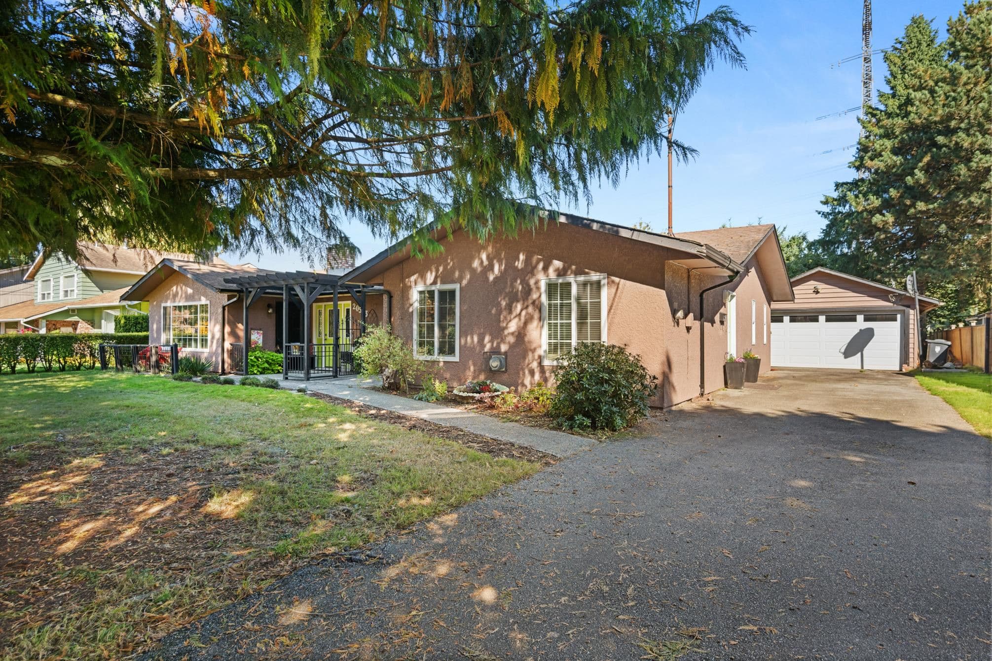 20553 43a Avenue, Langley, V3A 3C7 — photo 2
