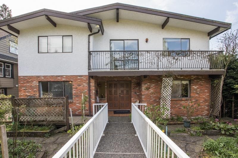 635 E Keith Road, North Vancouver