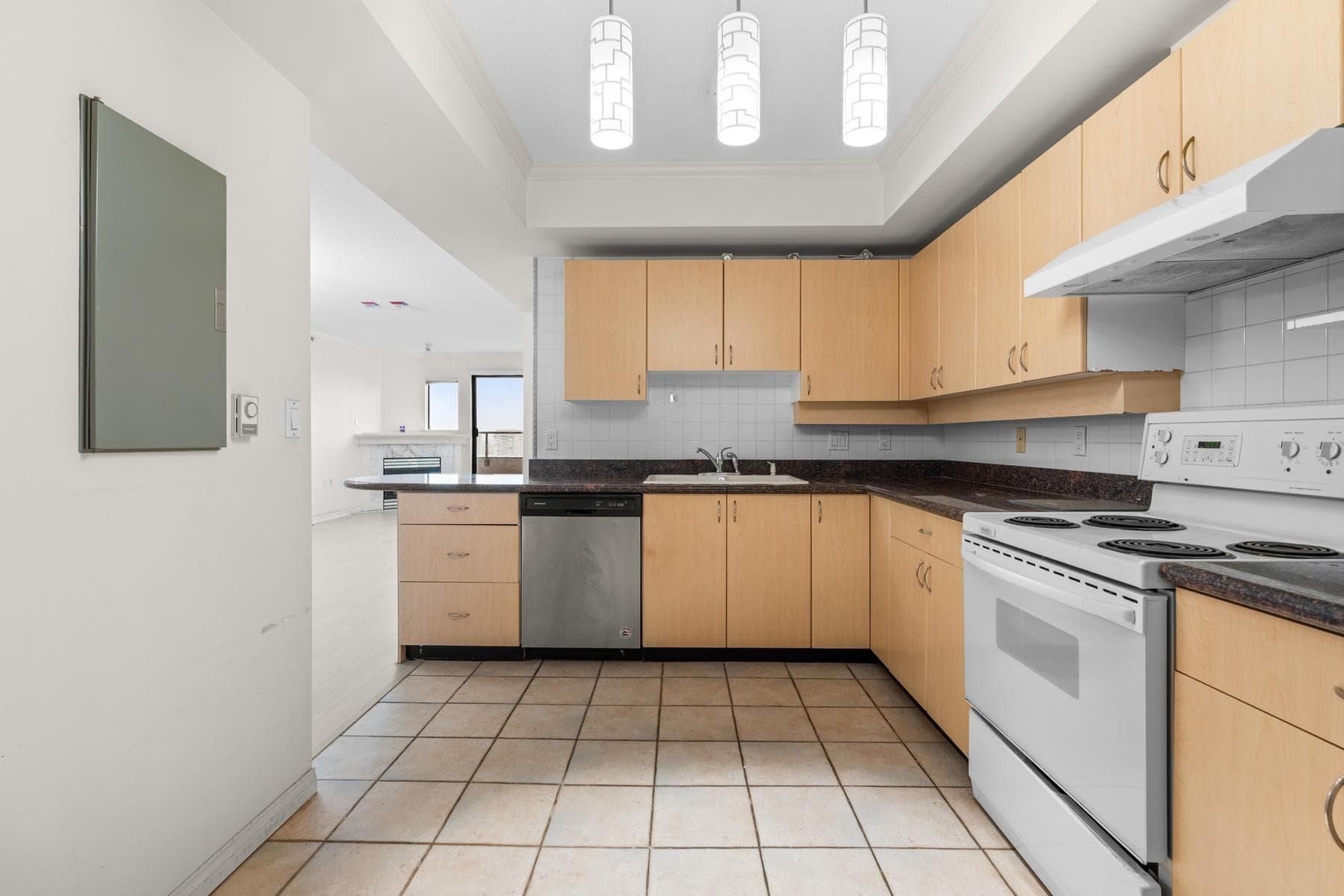 1605 - 6611 Cooney Road, Richmond, V6Y 4C5 — photo 4