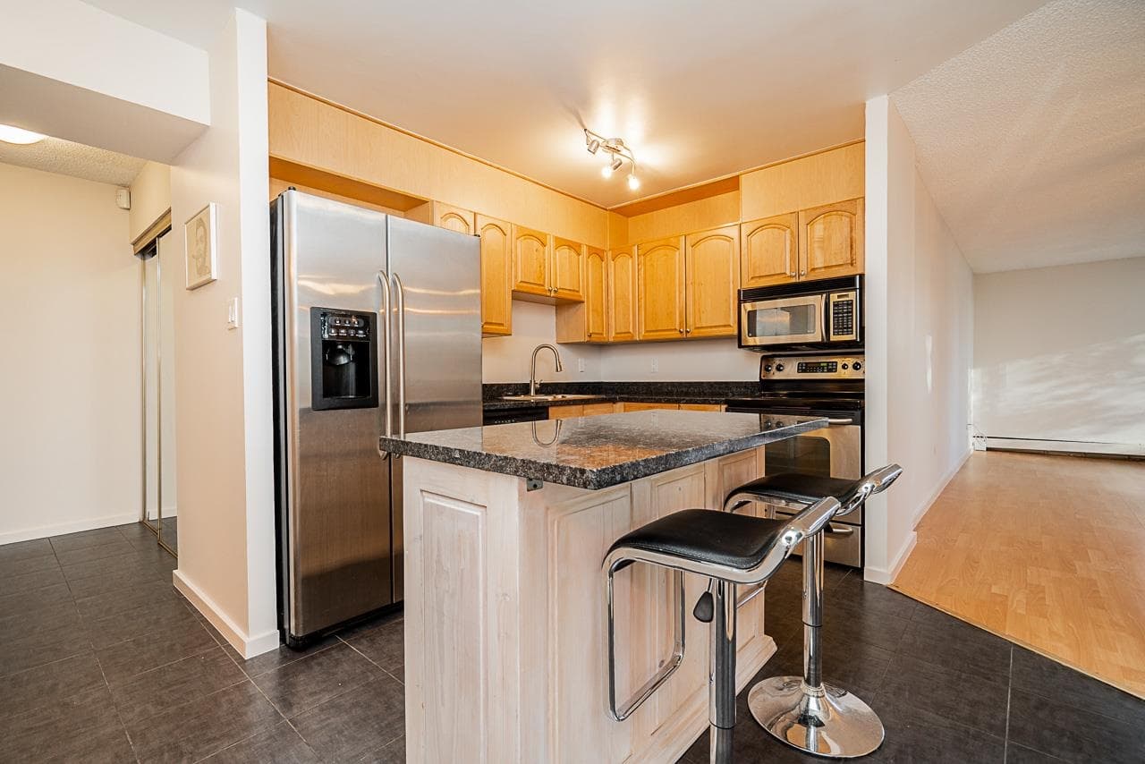 406 - 3755 Bartlett Court, Burnaby, V3J 7G7 — photo 4