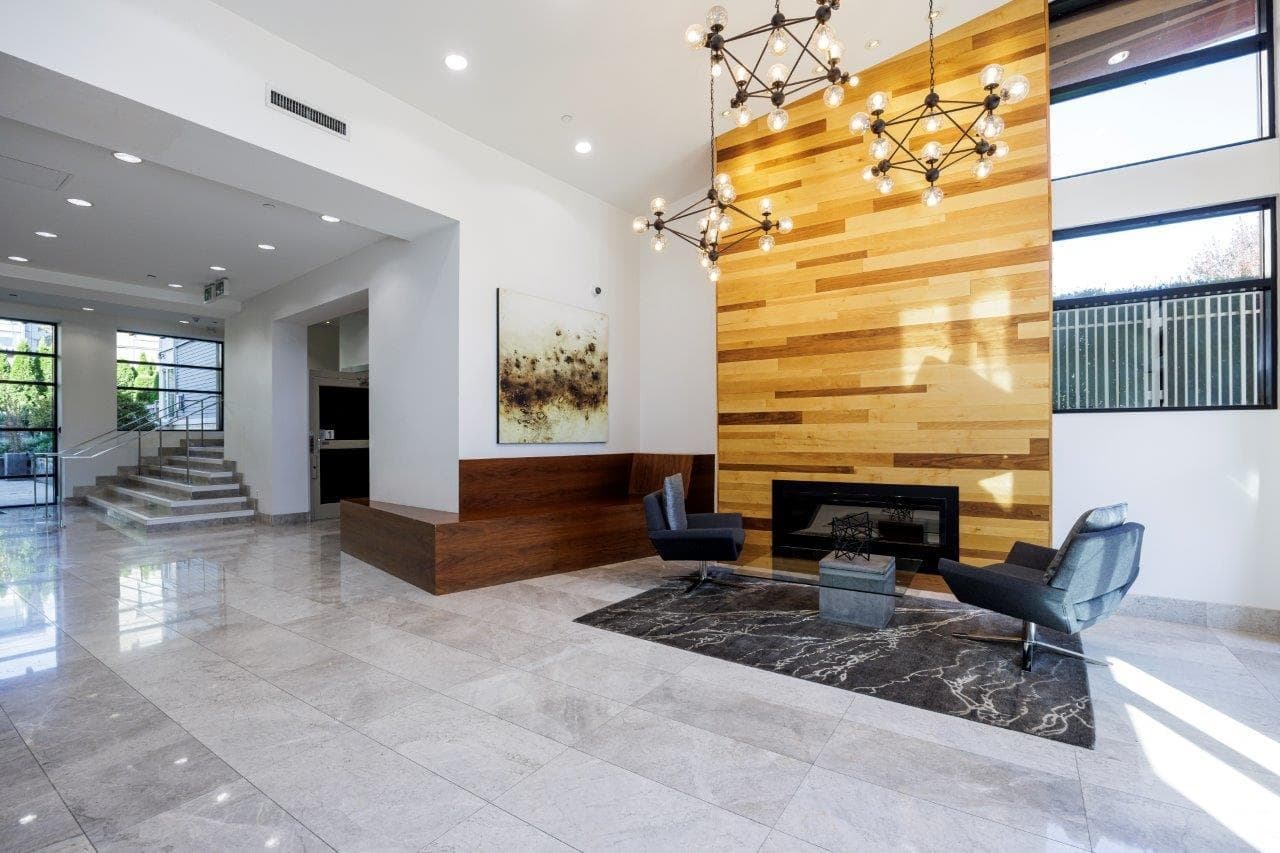 301 - 2665 Mountain Highway, North Vancouver, V7J 0A8 — photo 2