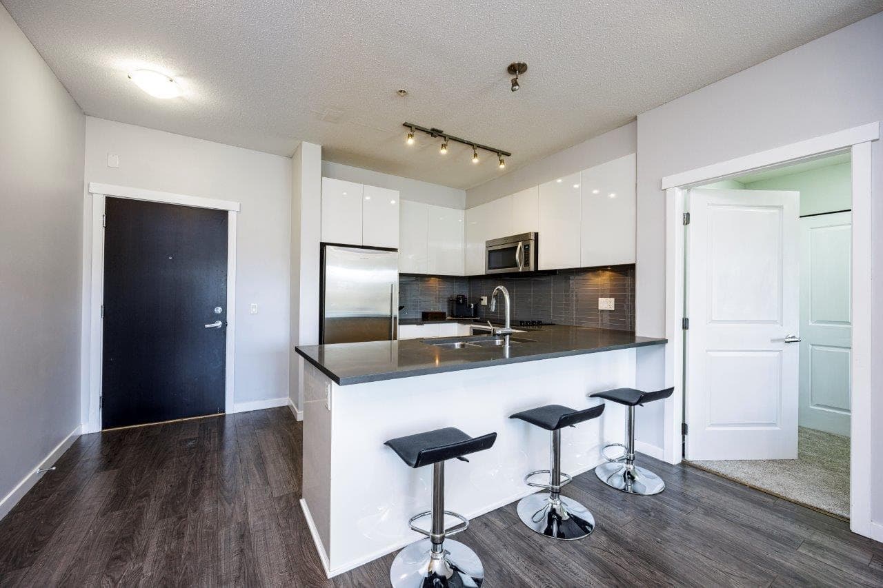 301 - 2665 Mountain Highway, North Vancouver, V7J 0A8 — photo 5