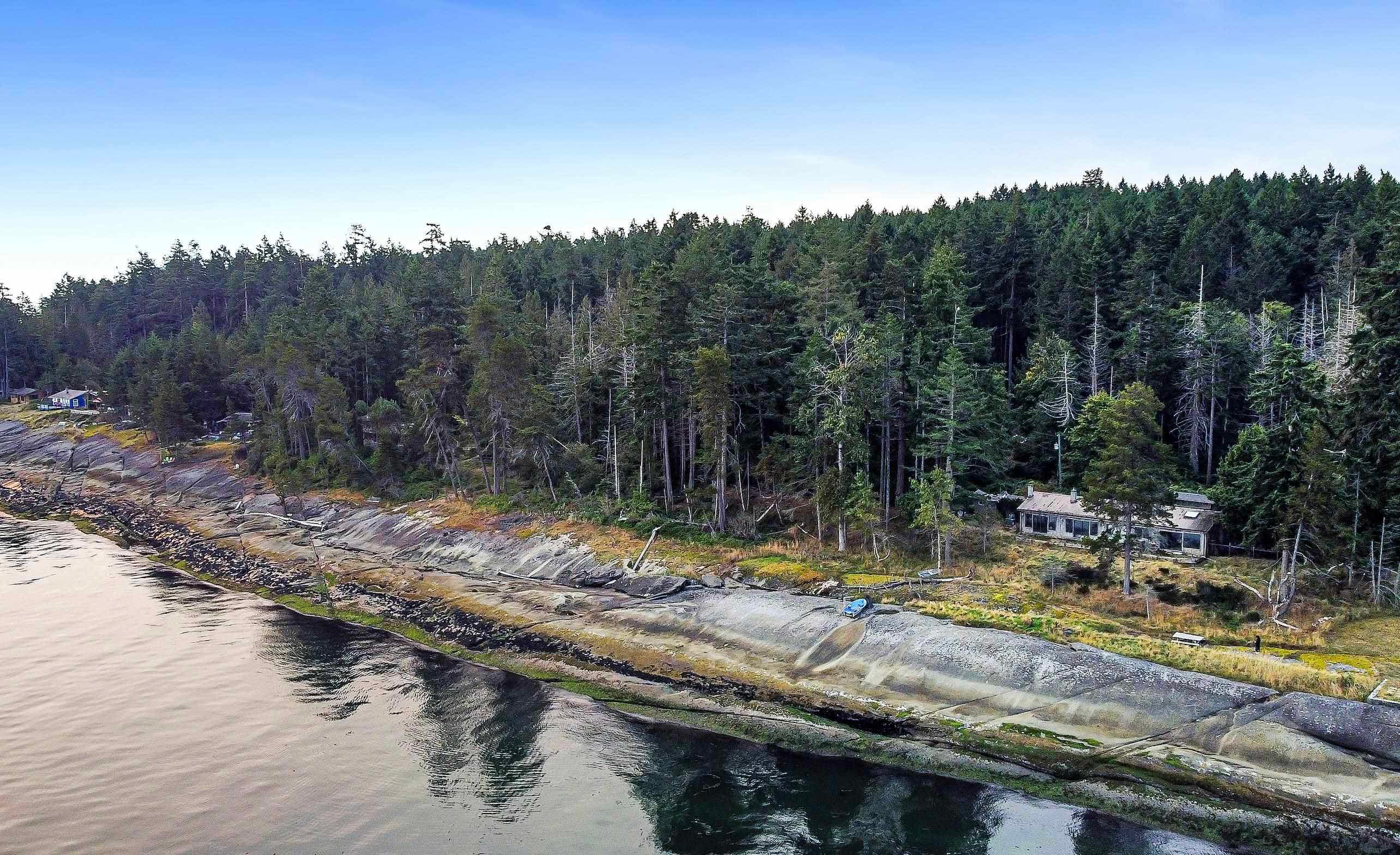 1820 Ellis Road, Galiano Island, V0N 1P0 — photo 2