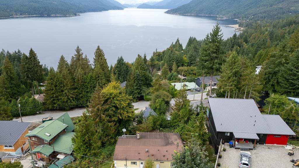 5894 Skookumchuk Road, Sechelt