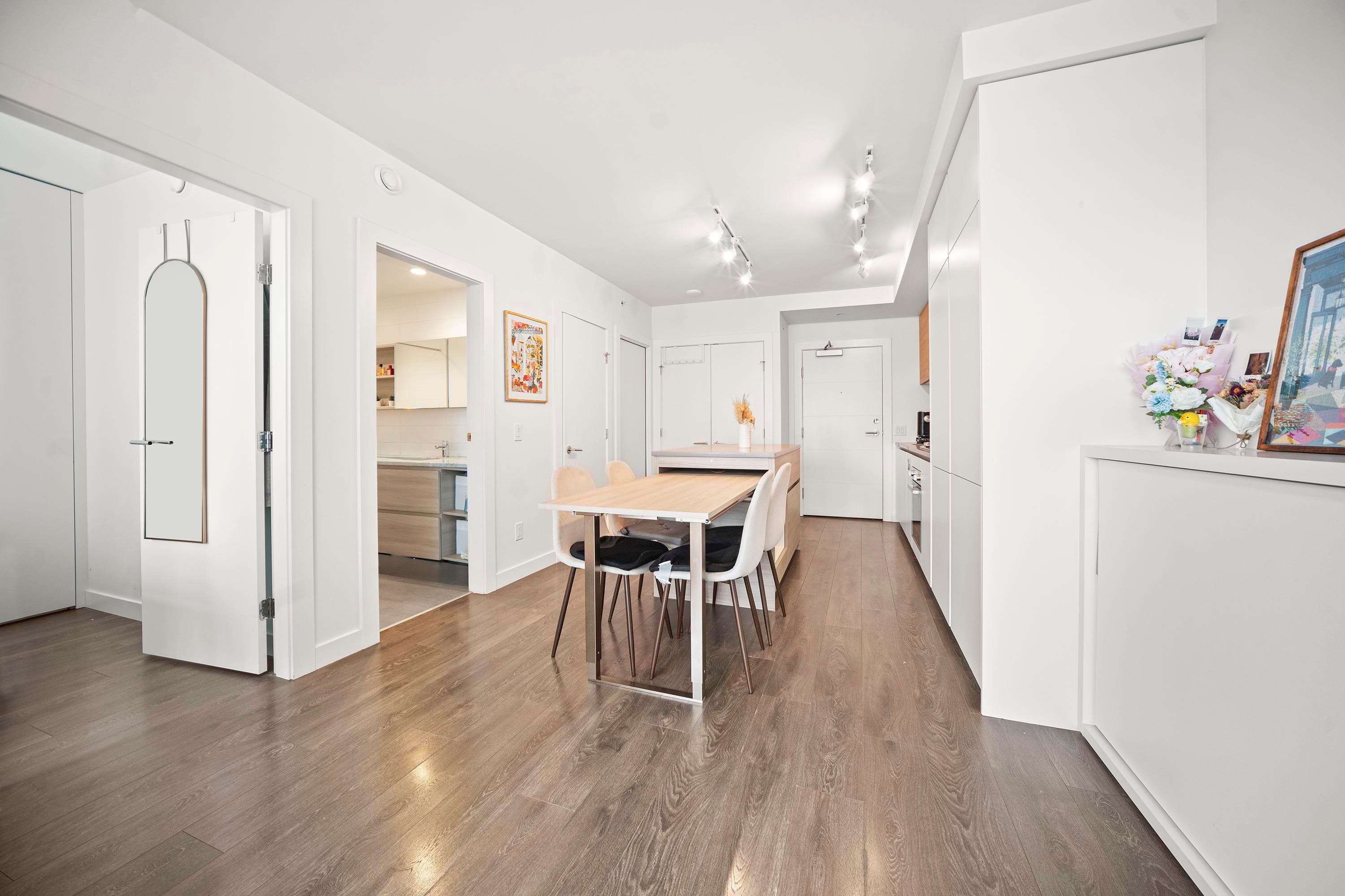 1610 - 652 Whiting Way, Coquitlam, V3J 0K3 — photo 4
