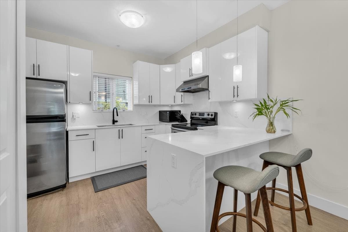 206 - 3888 Norfolk Street, Burnaby, V5G 1E5 — photo 2