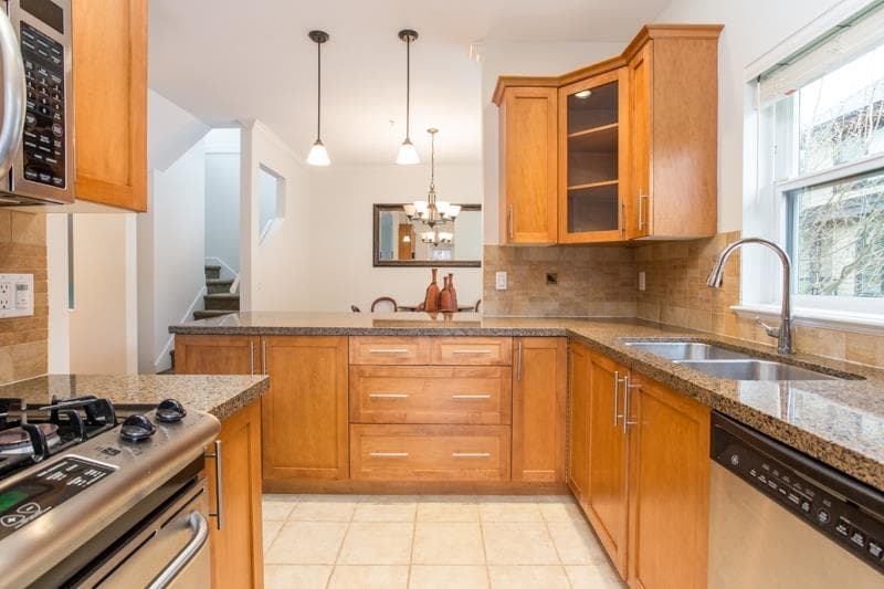 10 - 3150 Sunnyhurst Road, North Vancouver, V7K 2G3 — photo 5