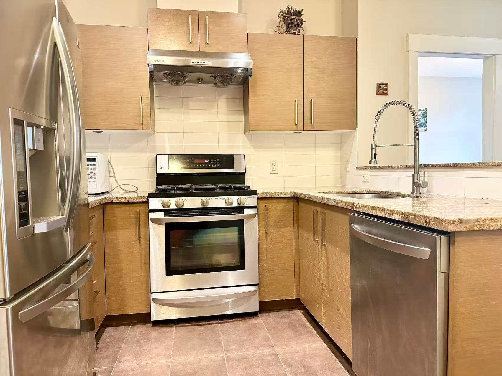 110 - 6611 Eckersley Road, Richmond, V6Y 0B7 — photo 2