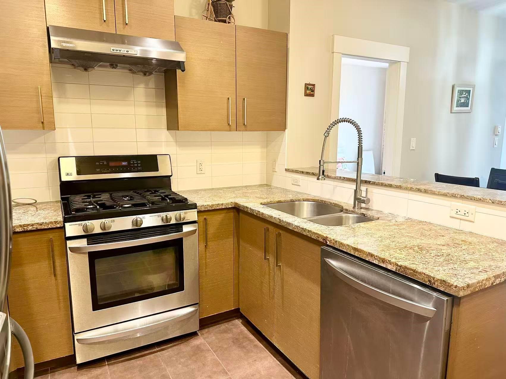 110 - 6611 Eckersley Road, Richmond, V6Y 0B7 — photo 4