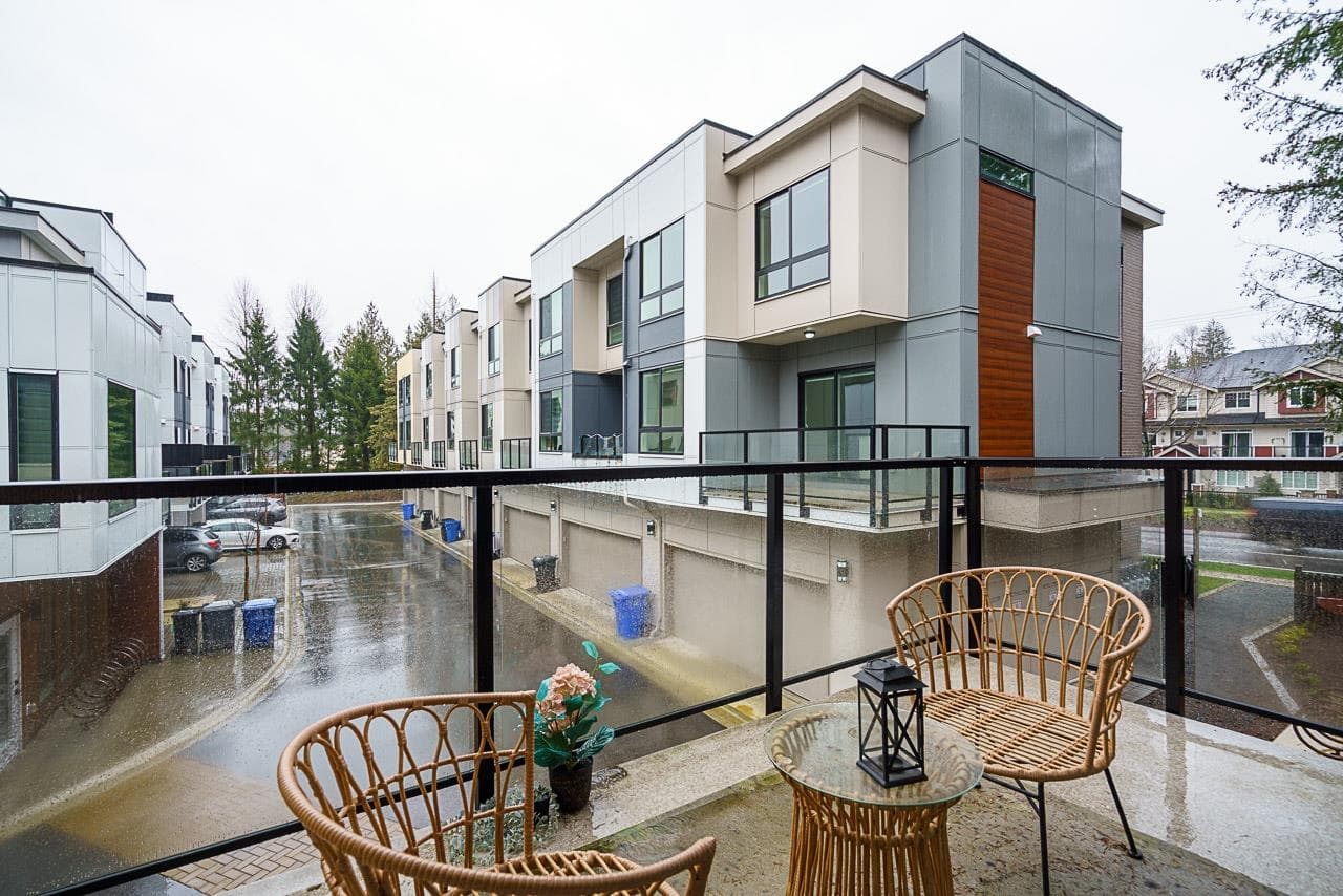 27 - 13895 64th Avenue, Surrey, V3W 3N9 — photo 2
