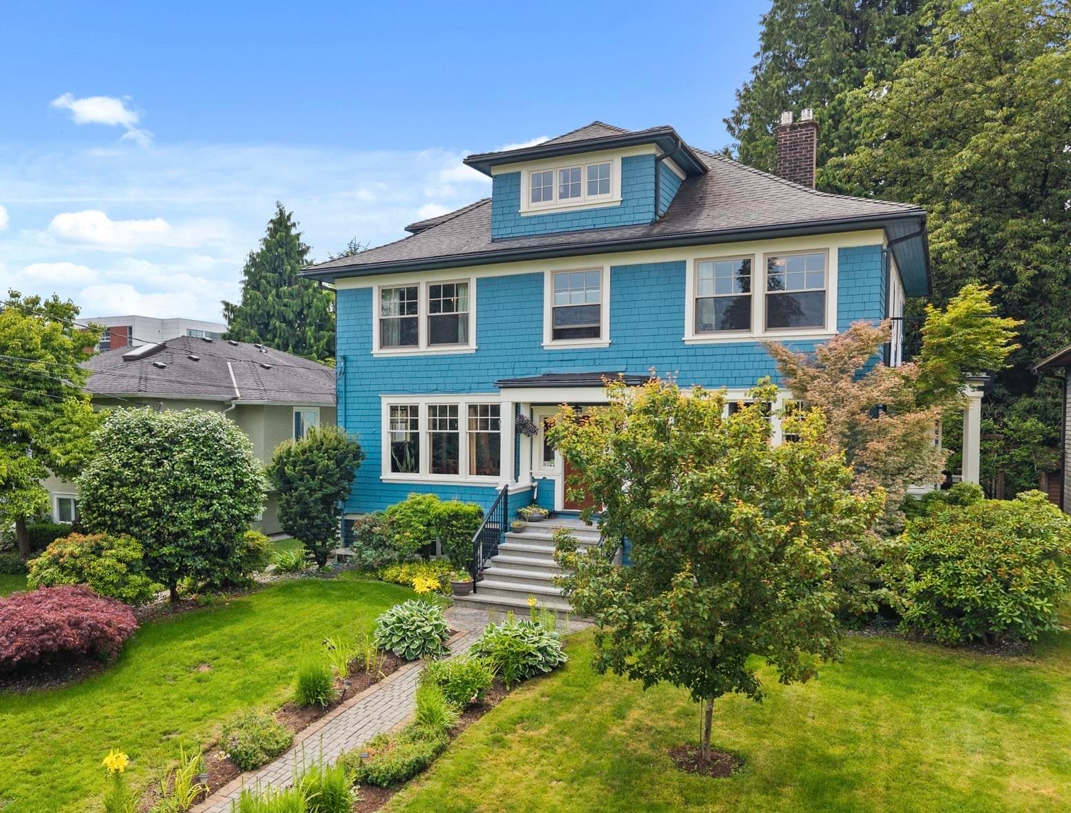 922 Fifth Street, New Westminster