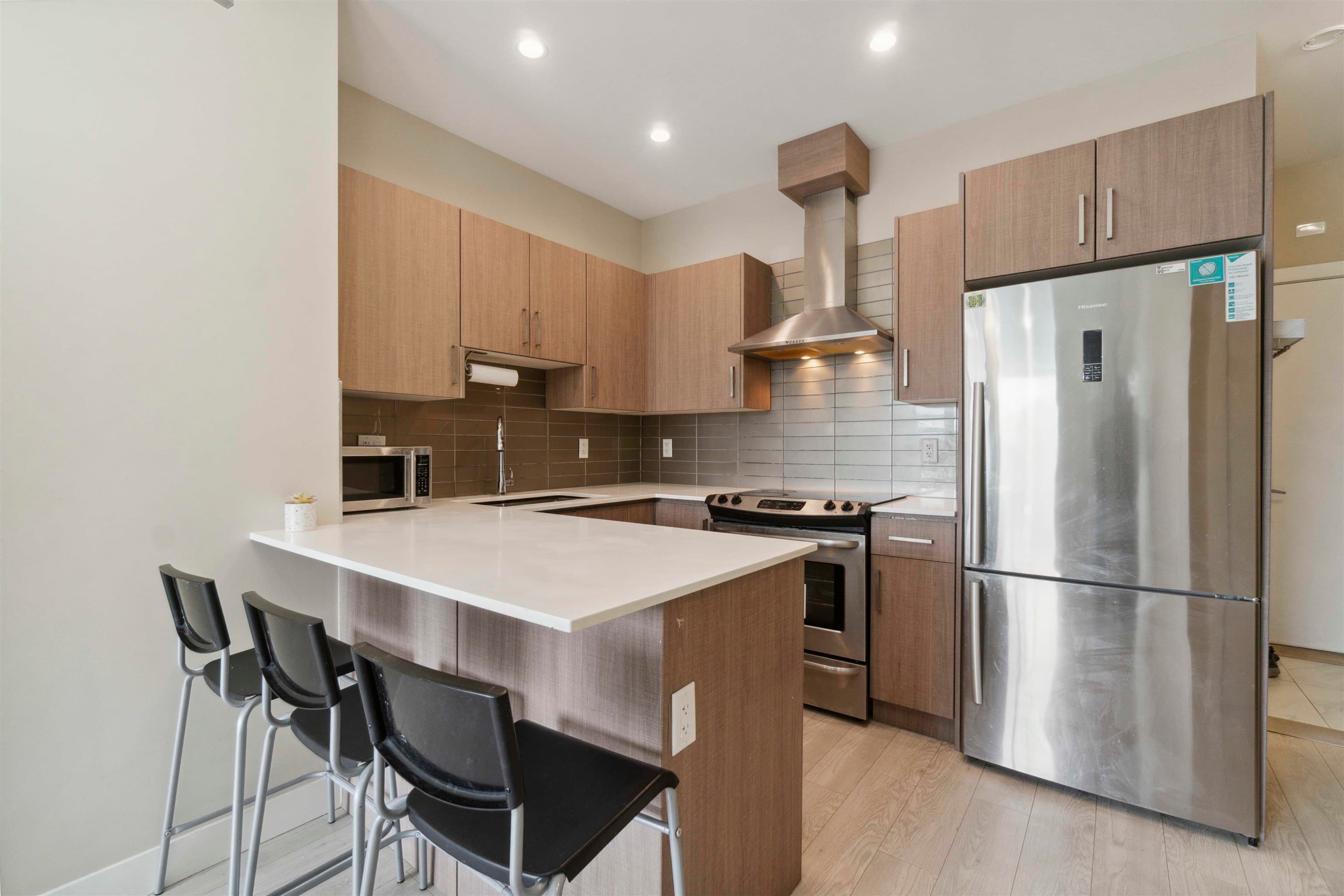 PH8 - 1838 Renfrew Street, Vancouver, V5M 3H9 — photo 4