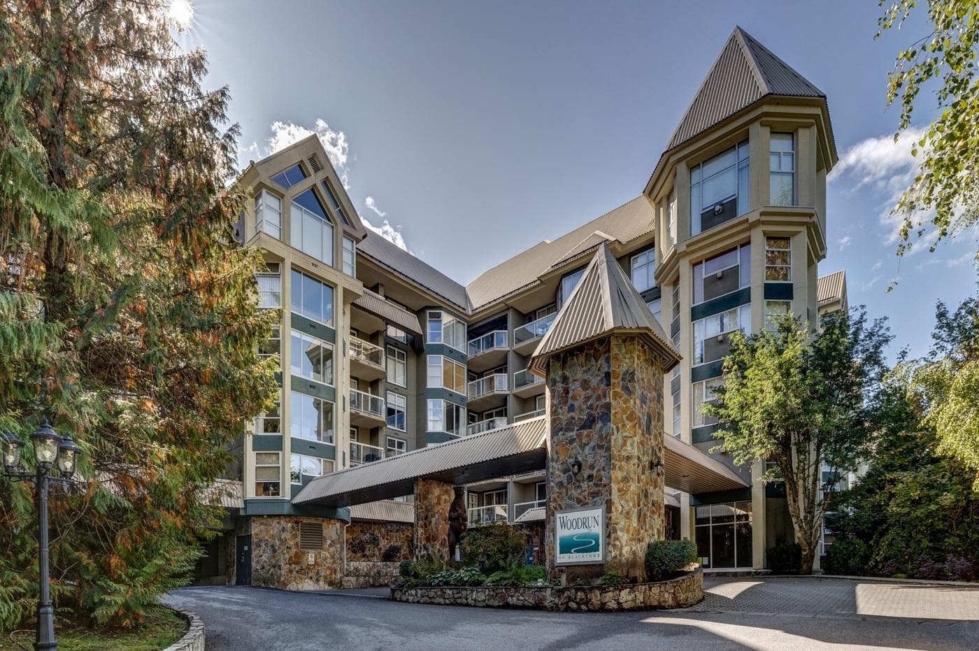 212 - 4910 Spearhead Place, Whistler, V0N 1B4 — photo 1
