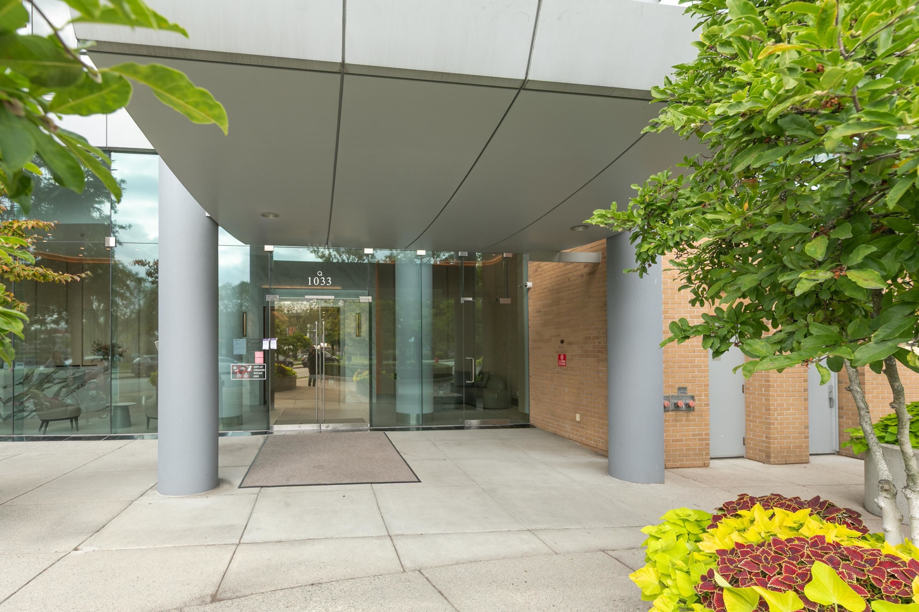 1101 - 1033 Marinaside Crescent, Vancouver, V6Z 3A3 — photo 2