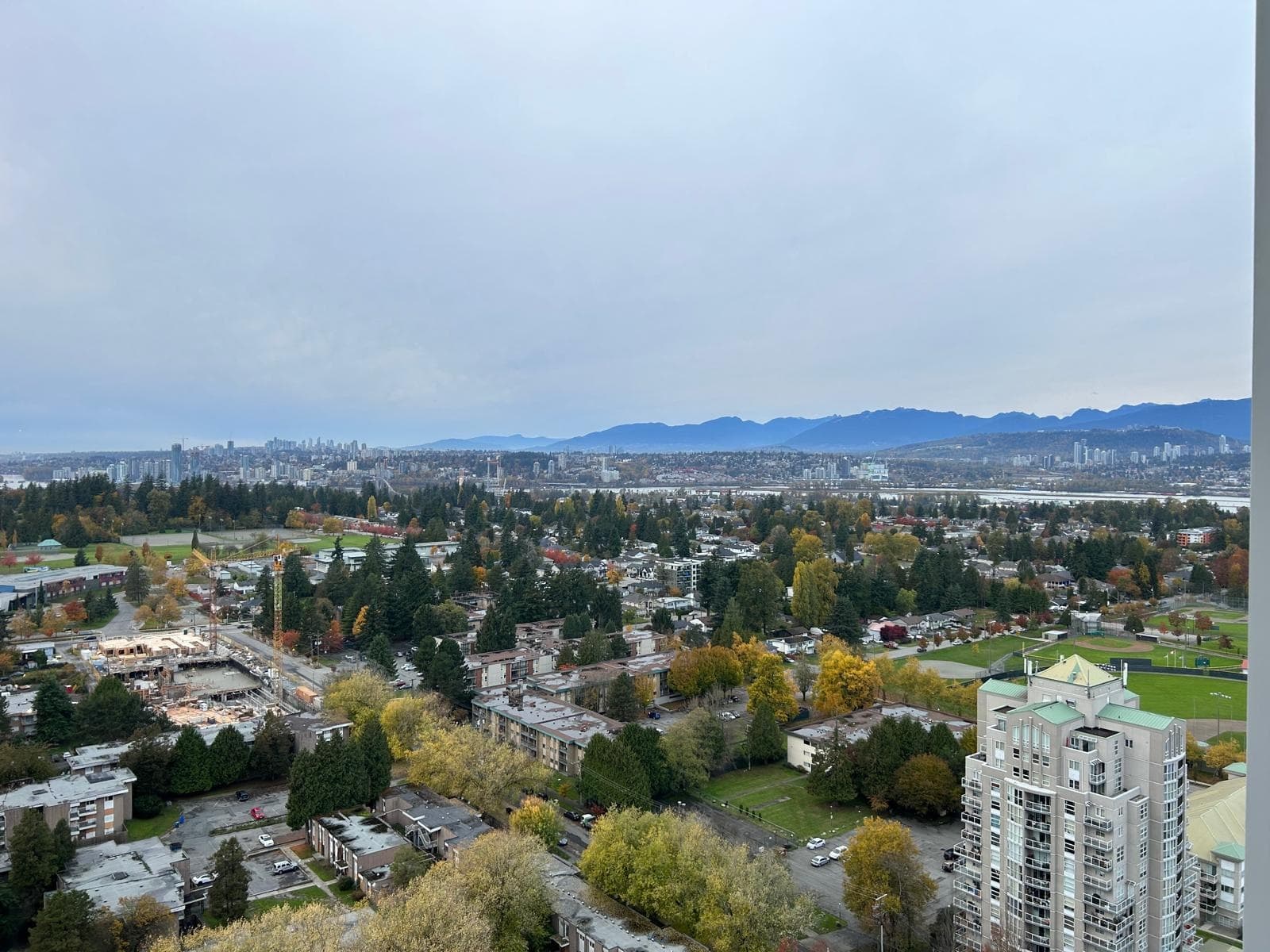 2910 - 10448 University Drive, Surrey, V3T 0S7 — photo 2