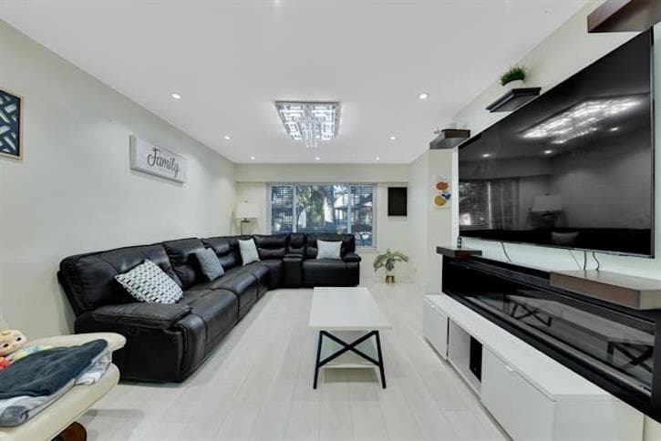 9068 146a Street, Surrey, V3R 6X7 — photo 4