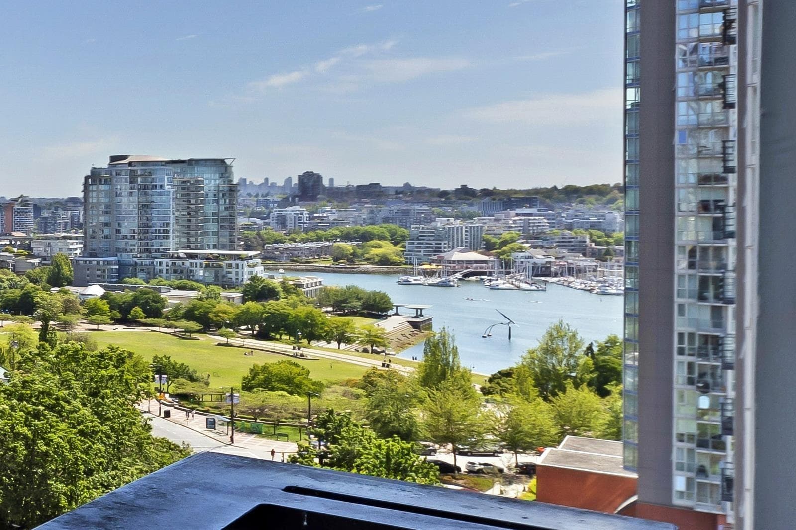 1607 - 1495 Richards Street, Vancouver, V6Z 3E3 — photo 2