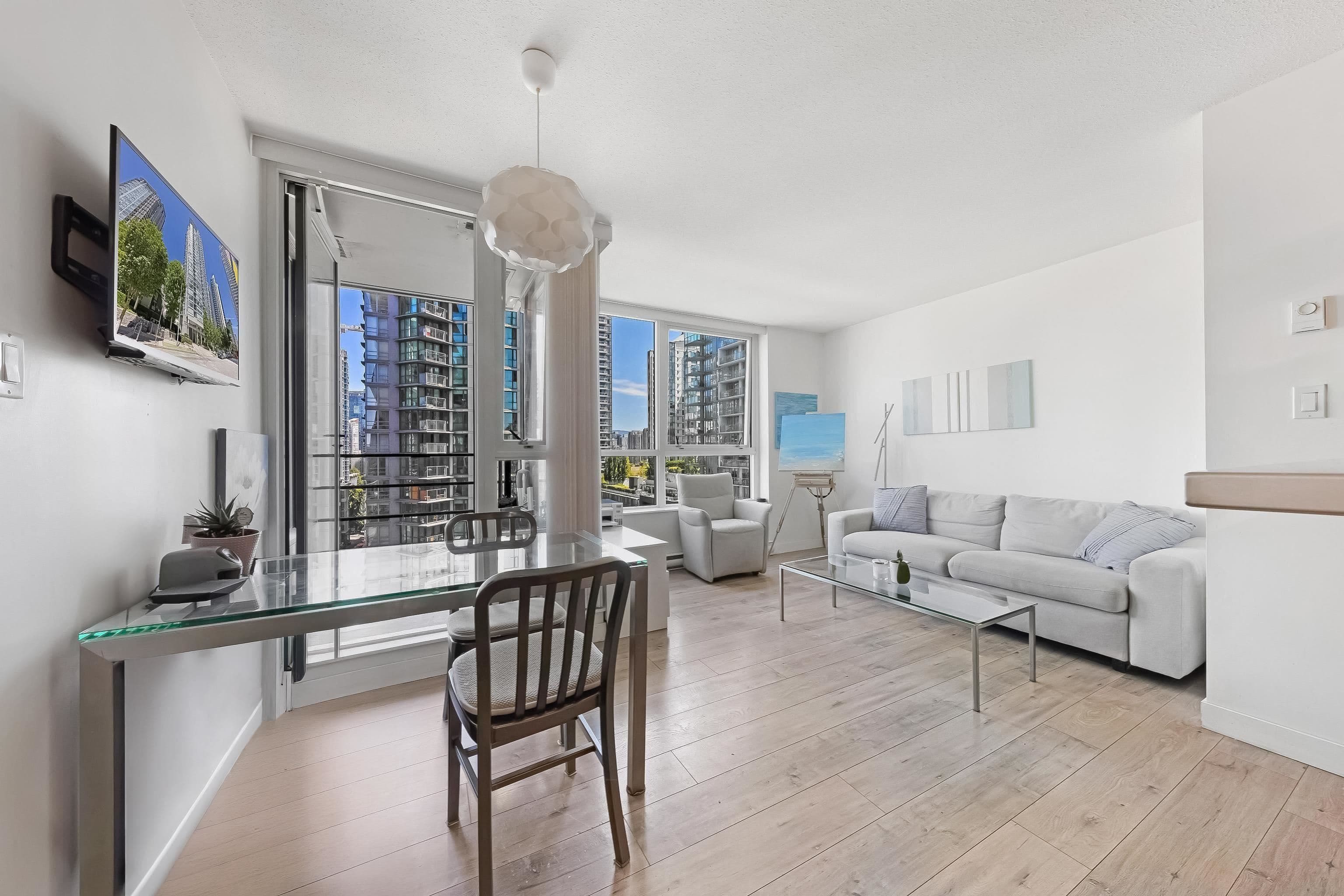 1607 - 1495 Richards Street, Vancouver, V6Z 3E3 — photo 3