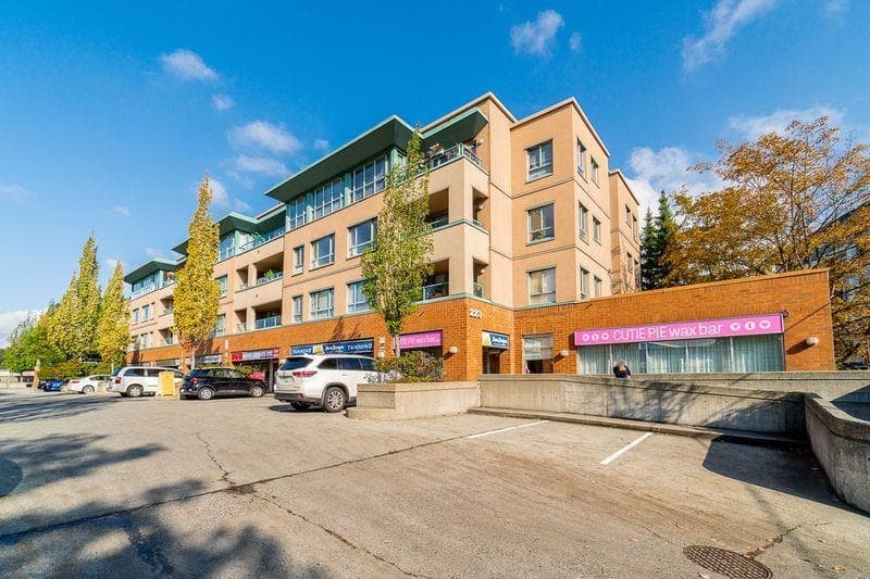 211 - 223 Mountain Highway, North Vancouver, V7J 3V3 — photo 2