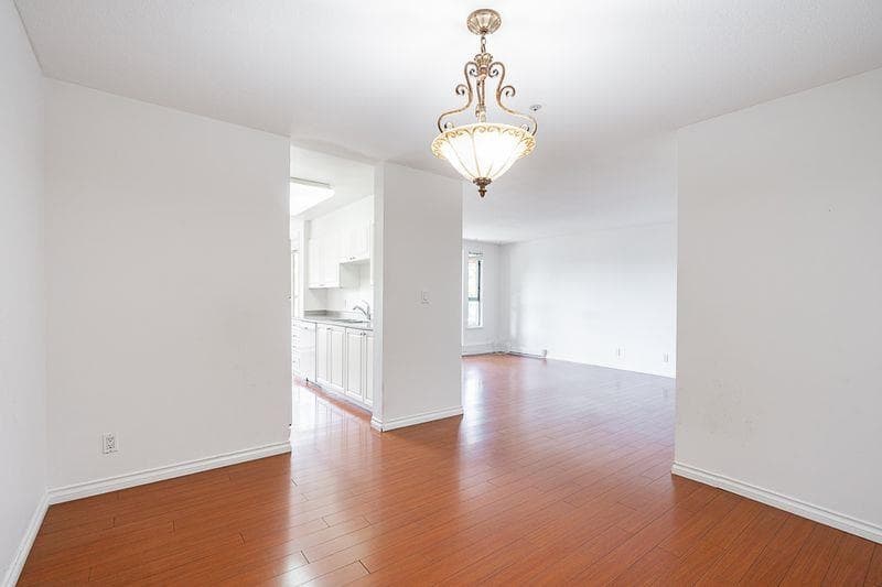 211 - 223 Mountain Highway, North Vancouver, V7J 3V3 — photo 3
