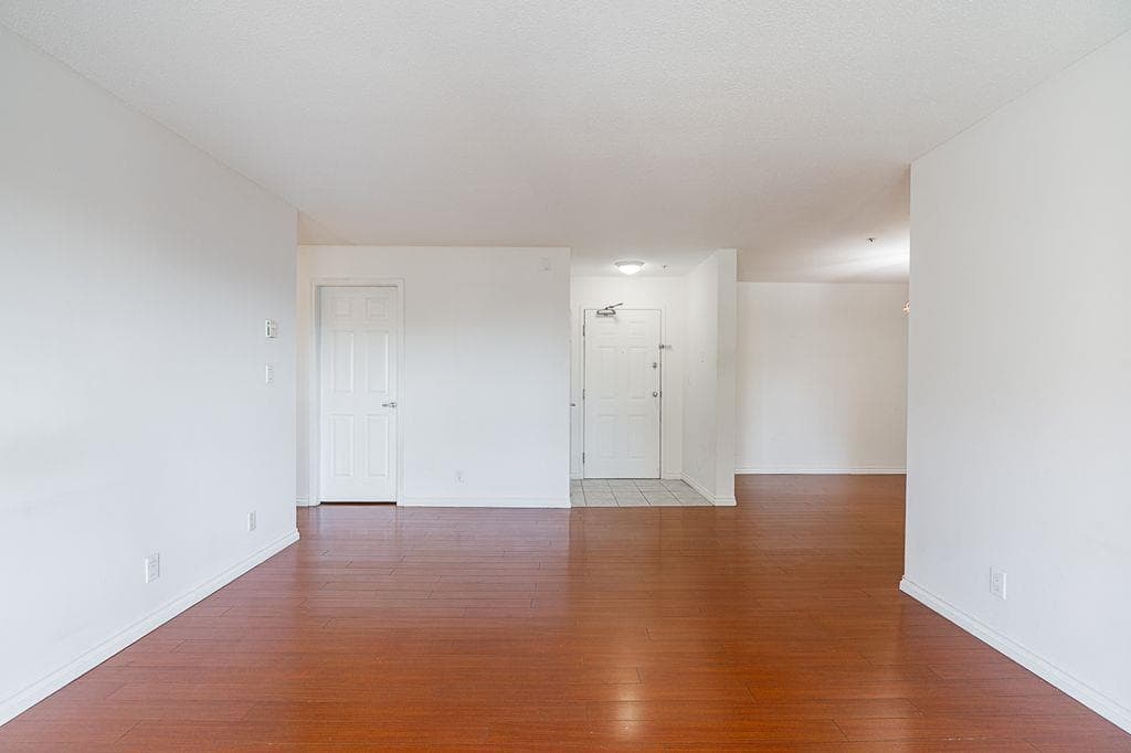 211 - 223 Mountain Highway, North Vancouver, V7J 3V3 — photo 5