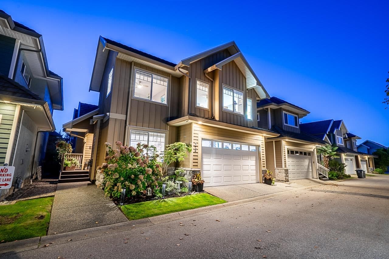 35 - 3363 Rosemary Heights Crescent, Surrey, V3Z 0X8 — photo 1