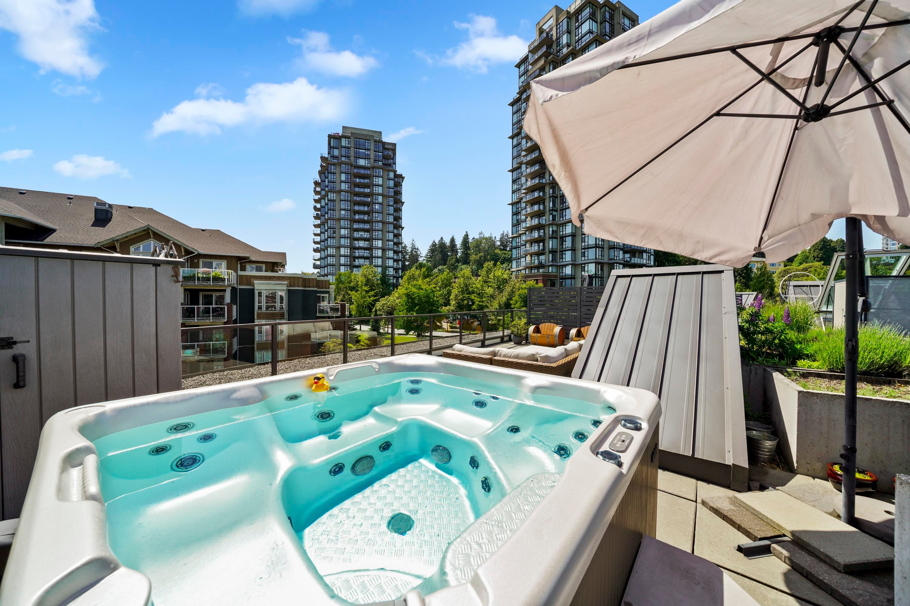 404 - 20 E Royal Avenue, New Westminster, V3L 0G9 — photo 2