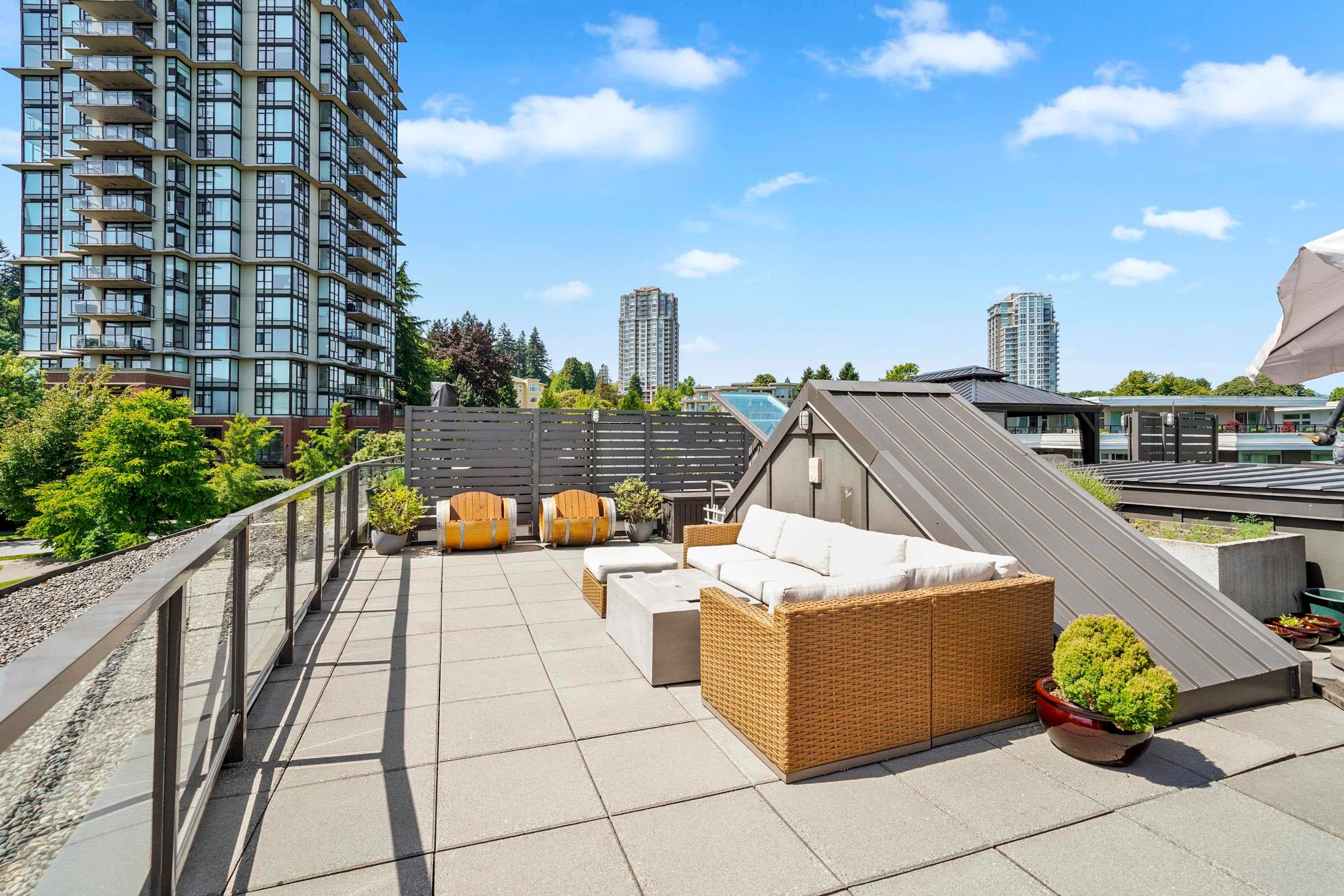 404 - 20 E Royal Avenue, New Westminster