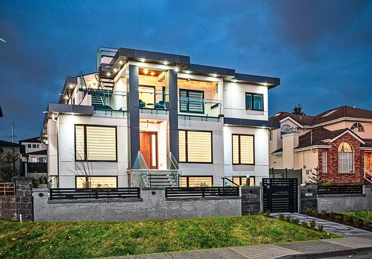 5655 Portland Street, Burnaby, V5J 2R7 — photo 1