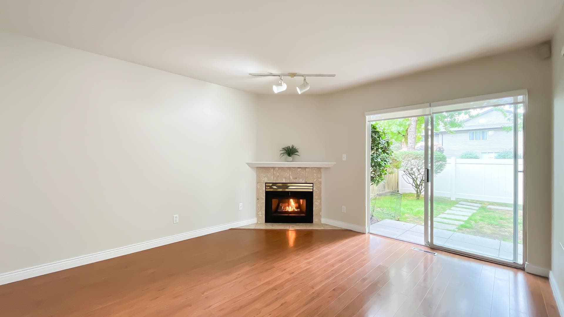 15 - 9926 151 Street, Surrey, V3R 8C9 — photo 5