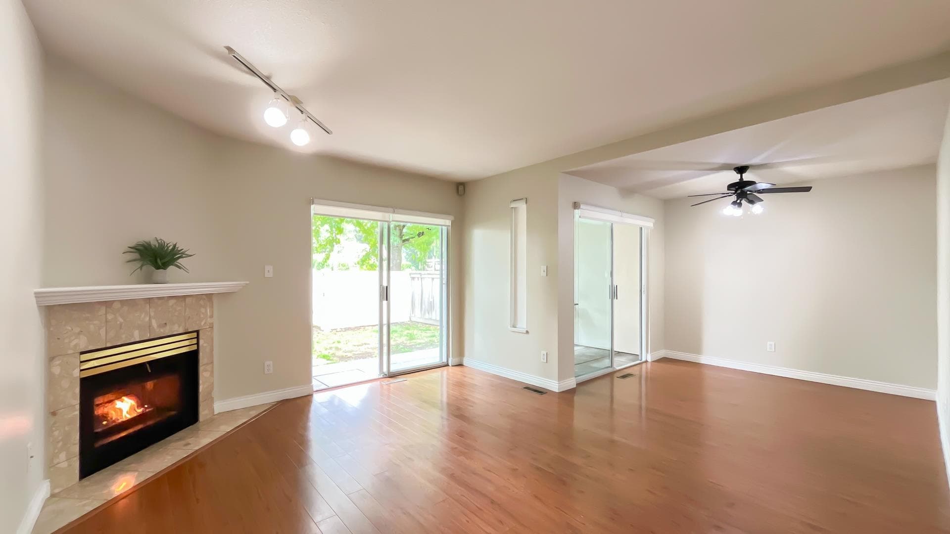 15 - 9926 151 Street, Surrey, V3R 8C9 — photo 4