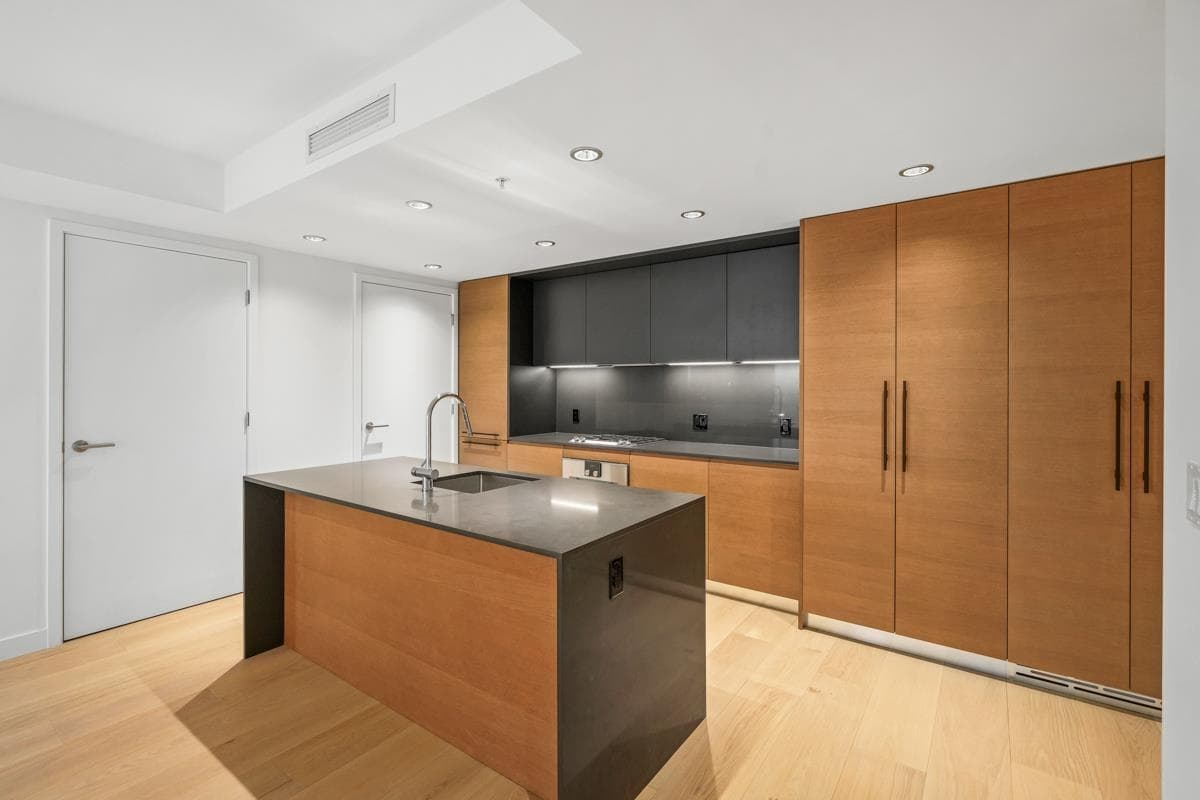 3210 - 1289 Hornby Street, Vancouver, V6Z 0G7 — photo 2