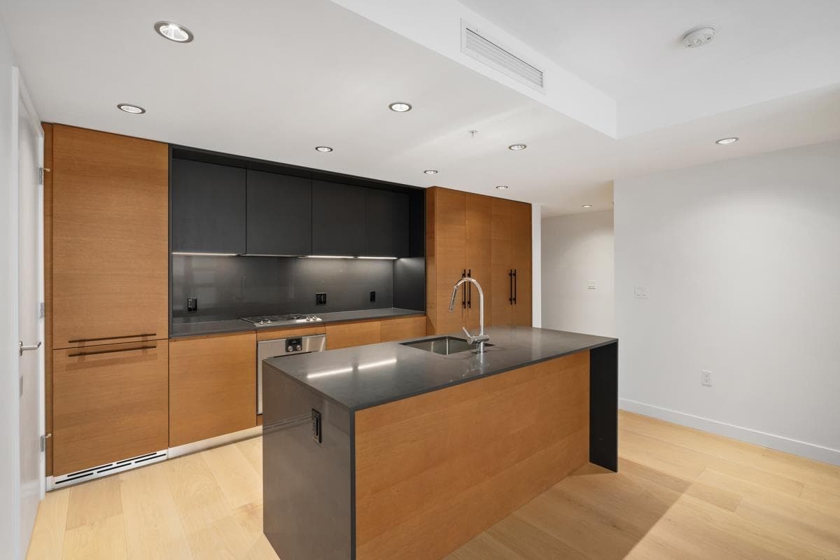 3210 - 1289 Hornby Street, Vancouver, V6Z 0G7 — photo 3