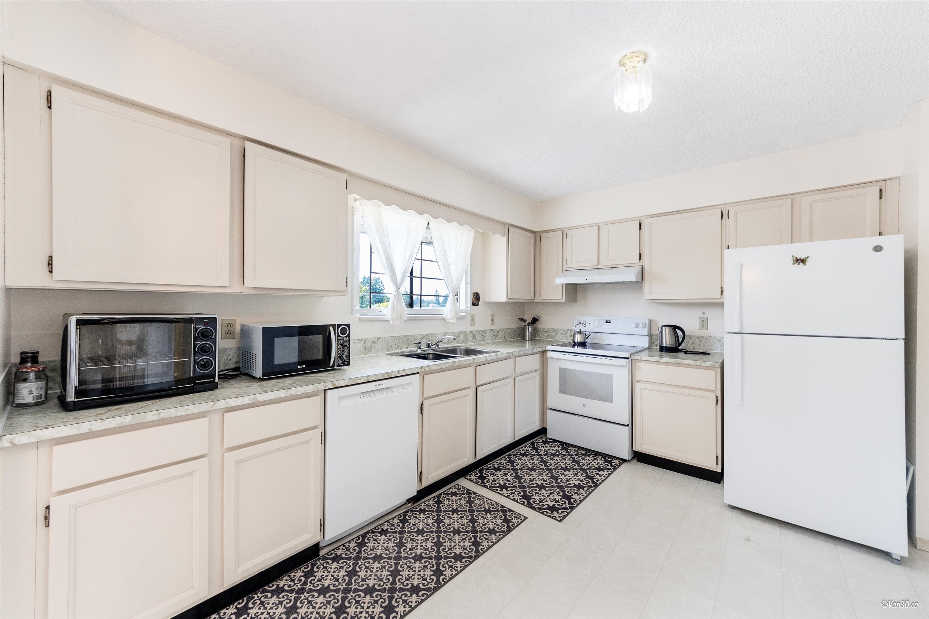 1632 Como Lake Avenue, Coquitlam, V3J 3P6 — photo 4