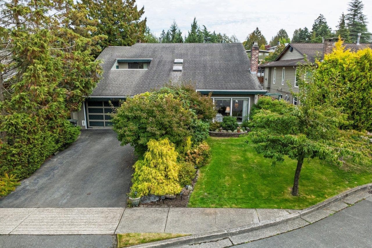 6364 Parkview Place, Burnaby