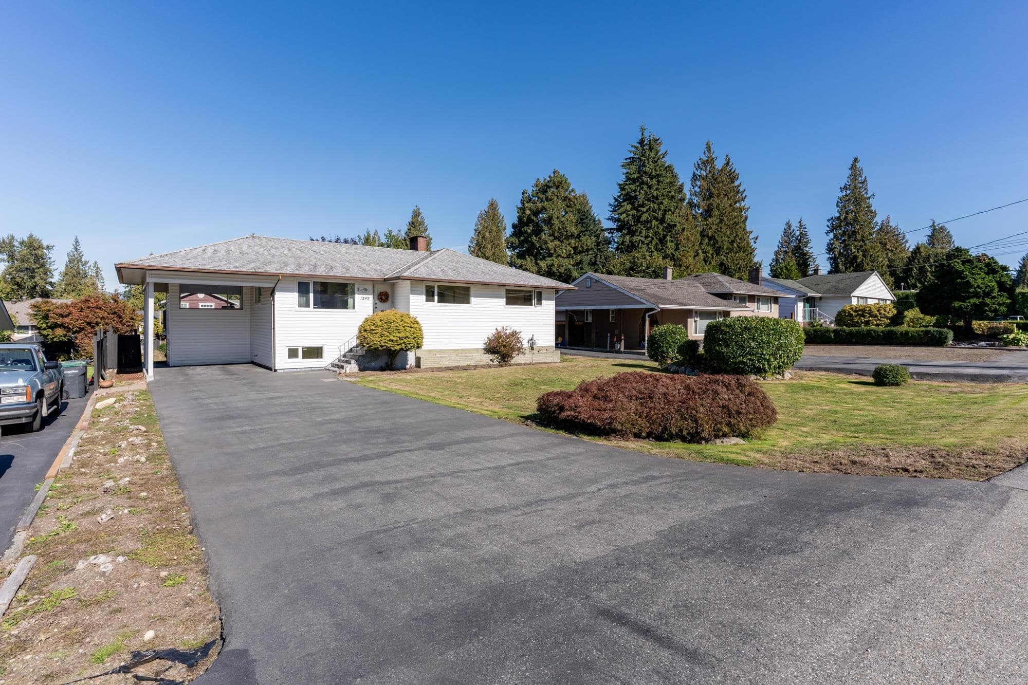 1349 Summit Drive, Coquitlam, V3J 5L7 — photo 2