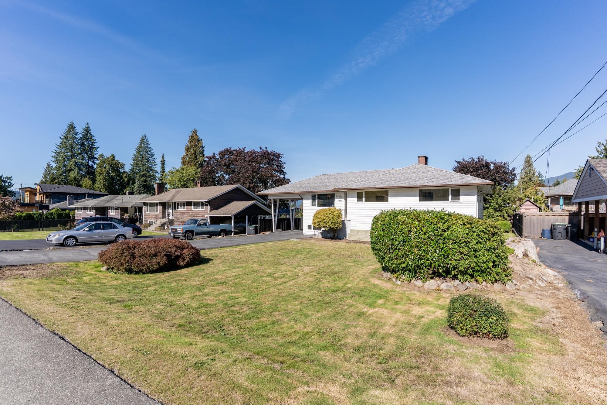 1349 Summit Drive, Coquitlam, V3J 5L7 — photo 3