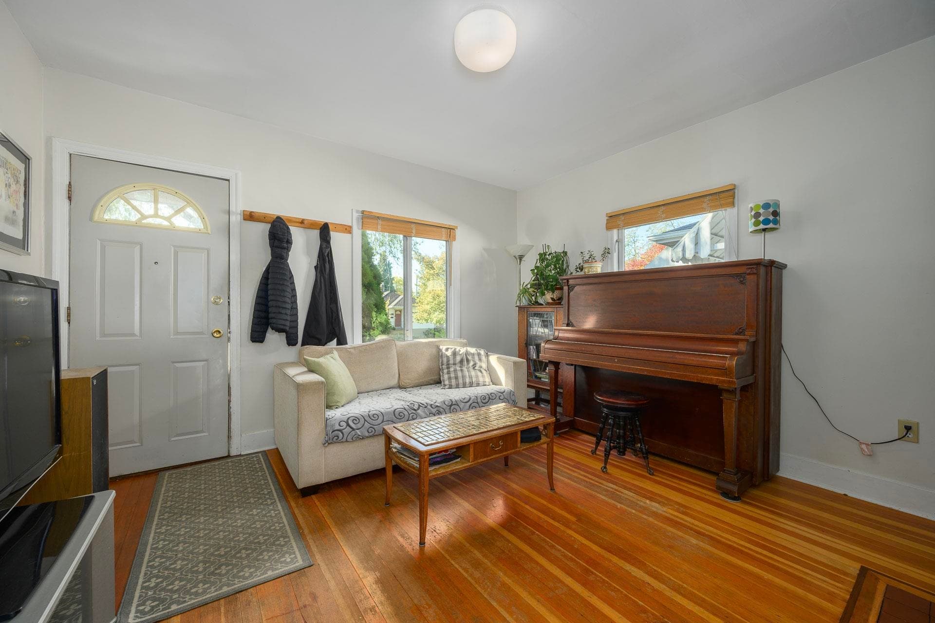 2633 Venables Street, Vancouver, V5K 2R4 — photo 4