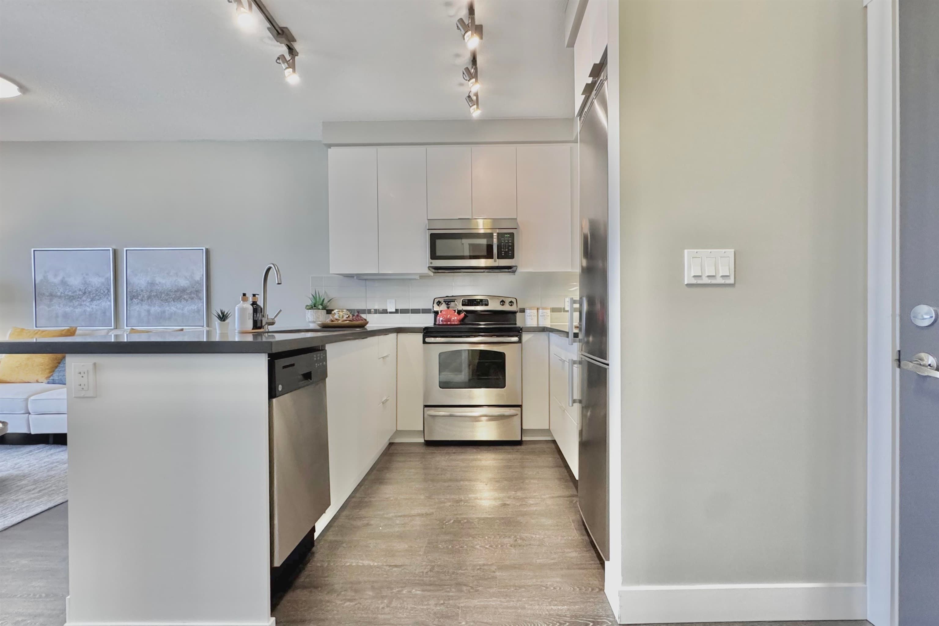 1103 - 9025 Highland Court, Burnaby, V5A 0A8 — photo 4