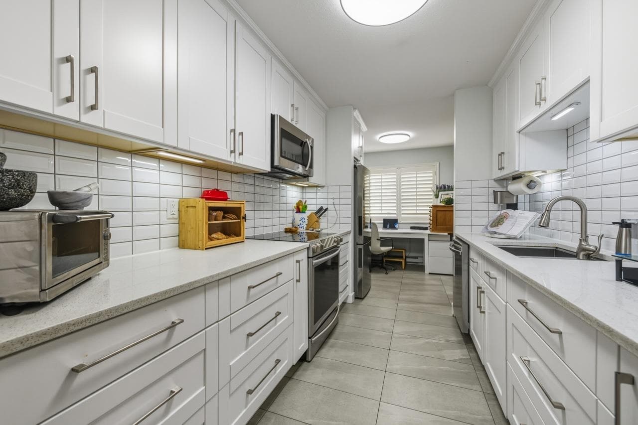 2 - 828 W 16th Street, North Vancouver, V7P 1R3 — photo 2