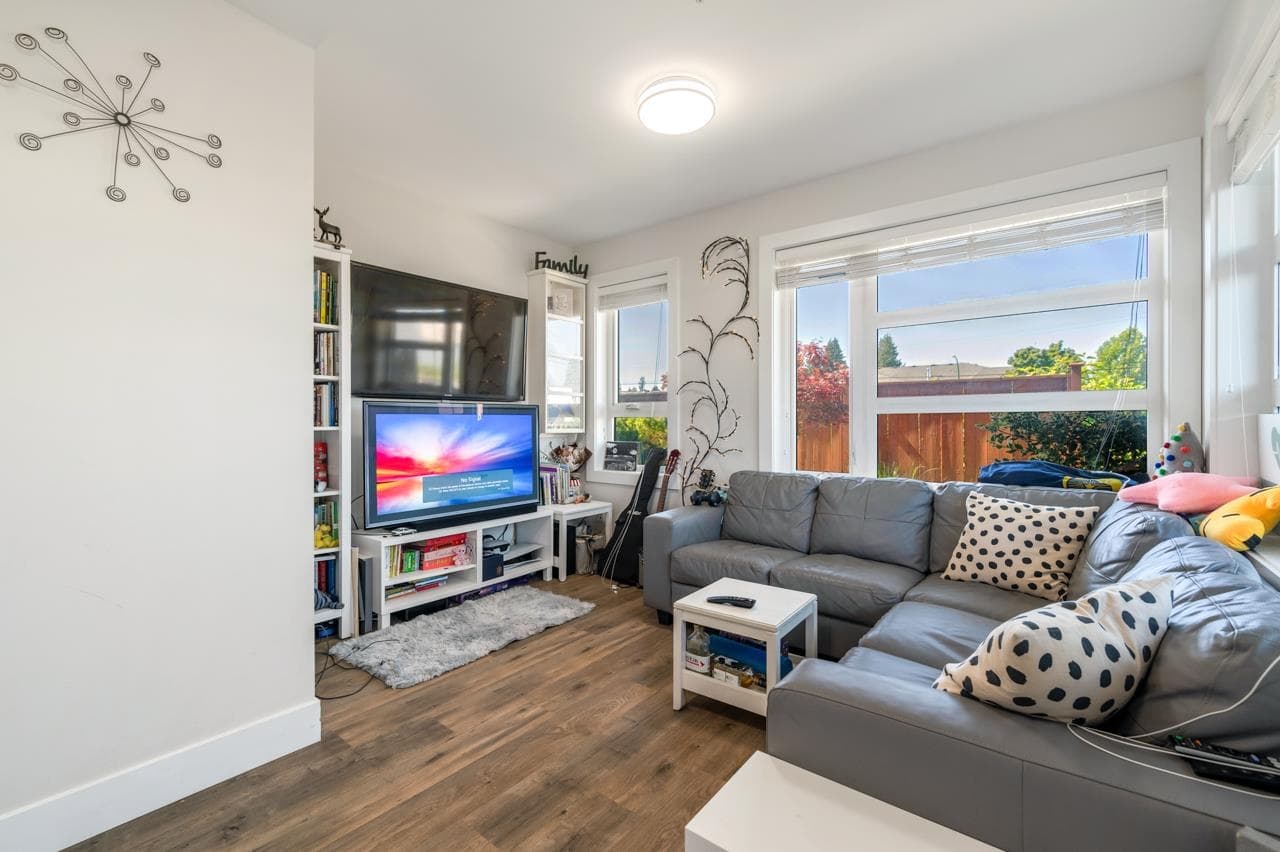 117 - 7499 6th Street, Burnaby, V3N 0G3 — photo 3