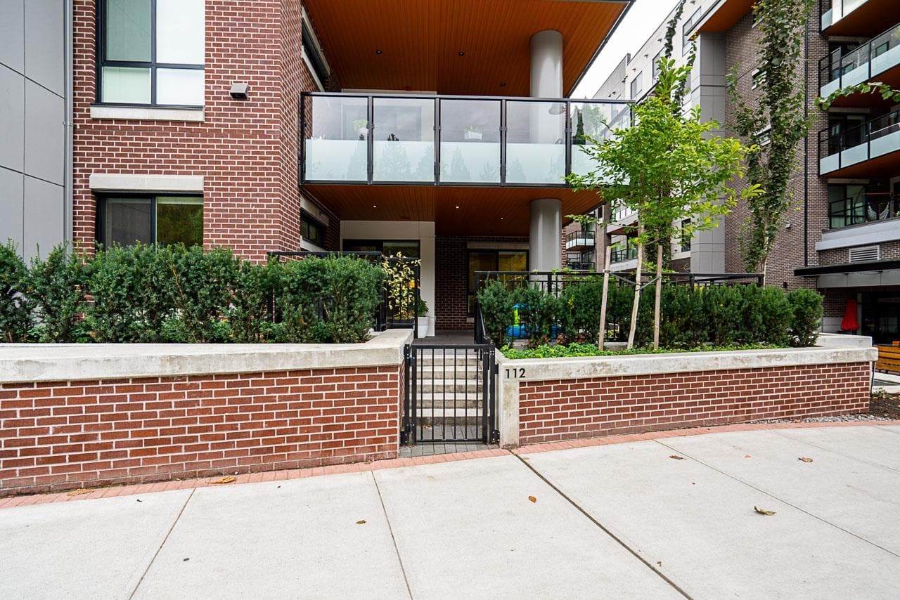 112 - 55 Klahanie Drive, Port Moody, V3H 0M9 — photo 2