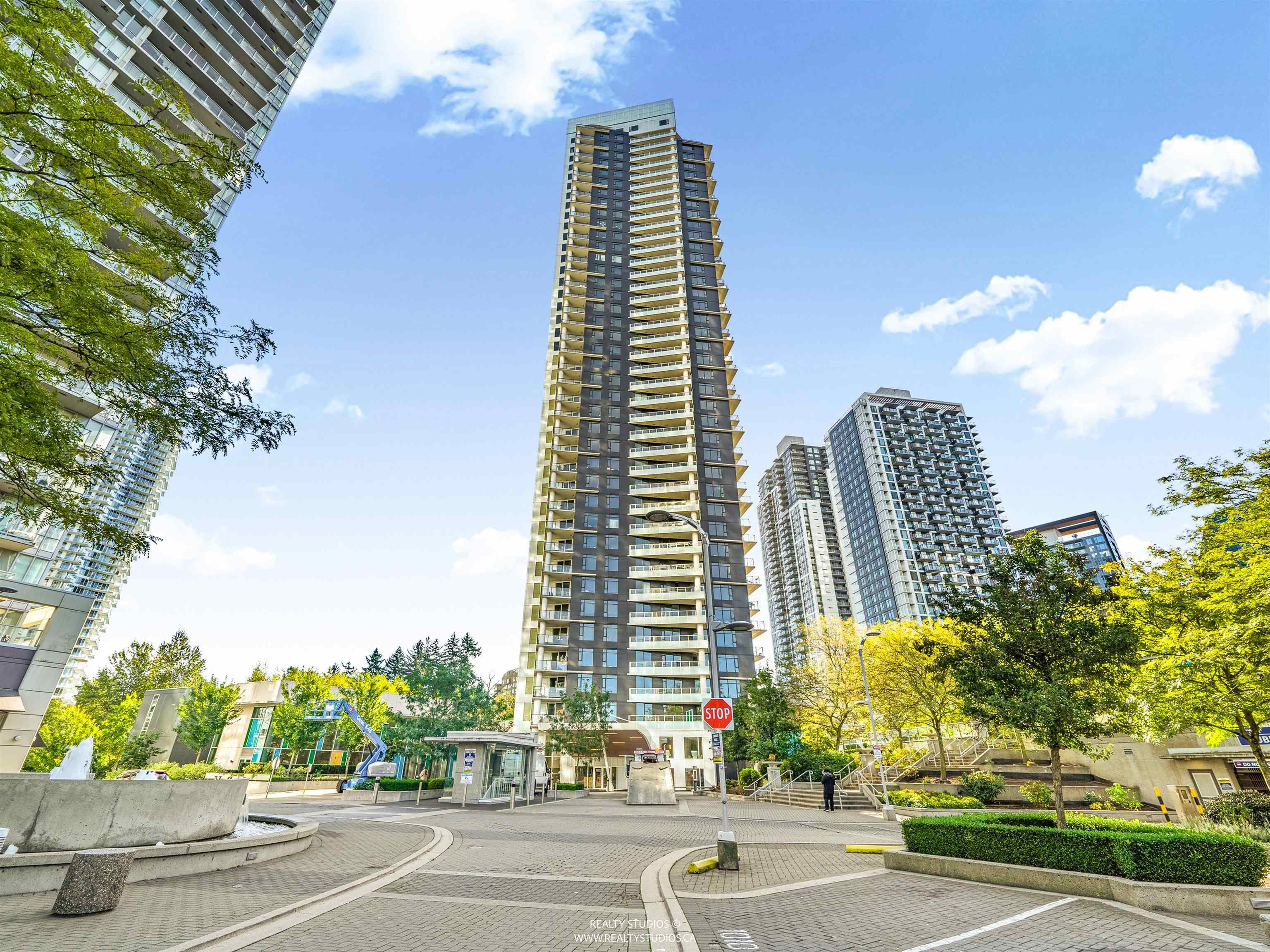 2201 - 9887 Whalley Boulevard, Surrey, V3T 0P4 — photo 2