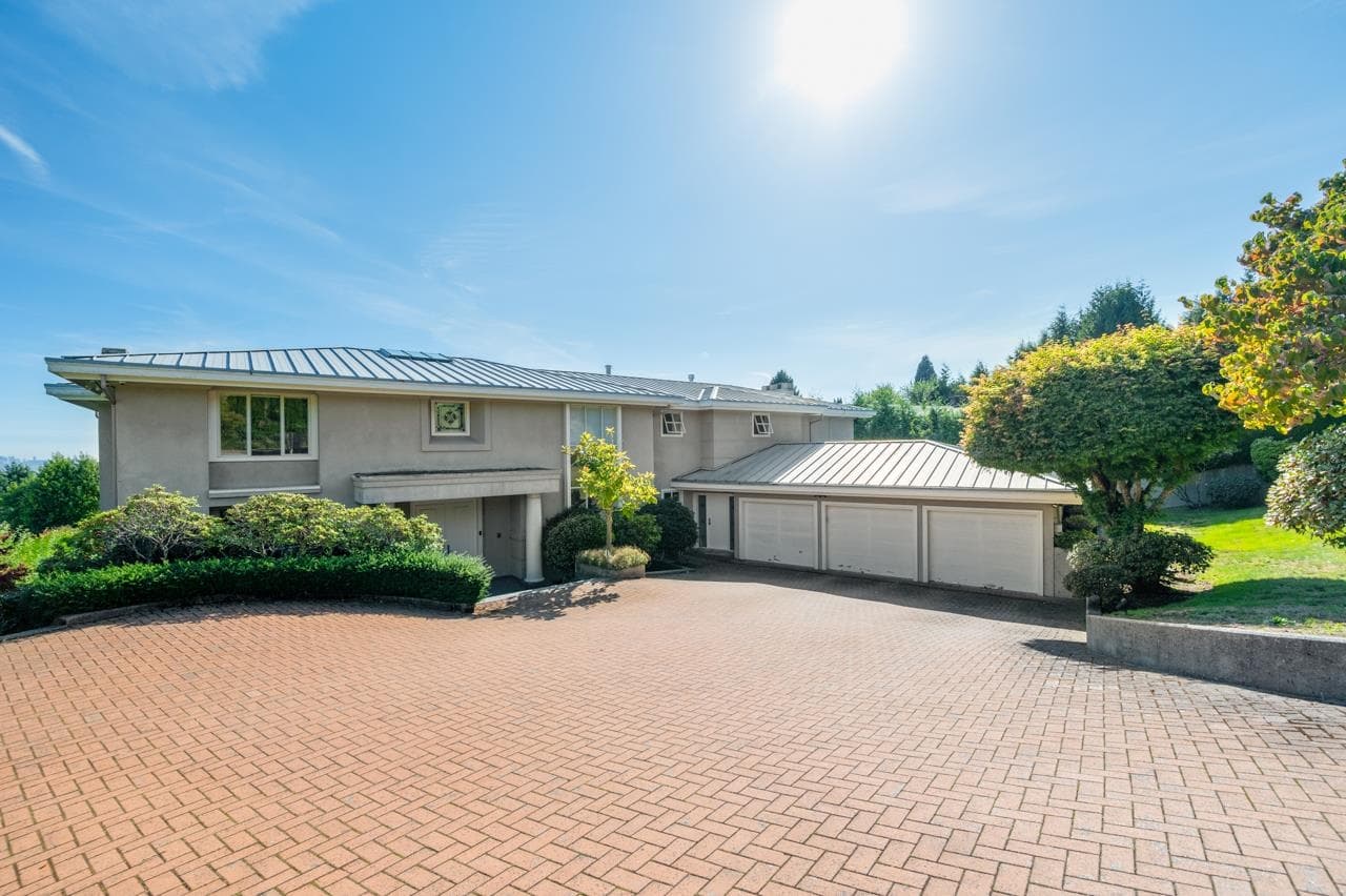 620 Knockmaroon Road, West Vancouver, V7S 1R6 — photo 2