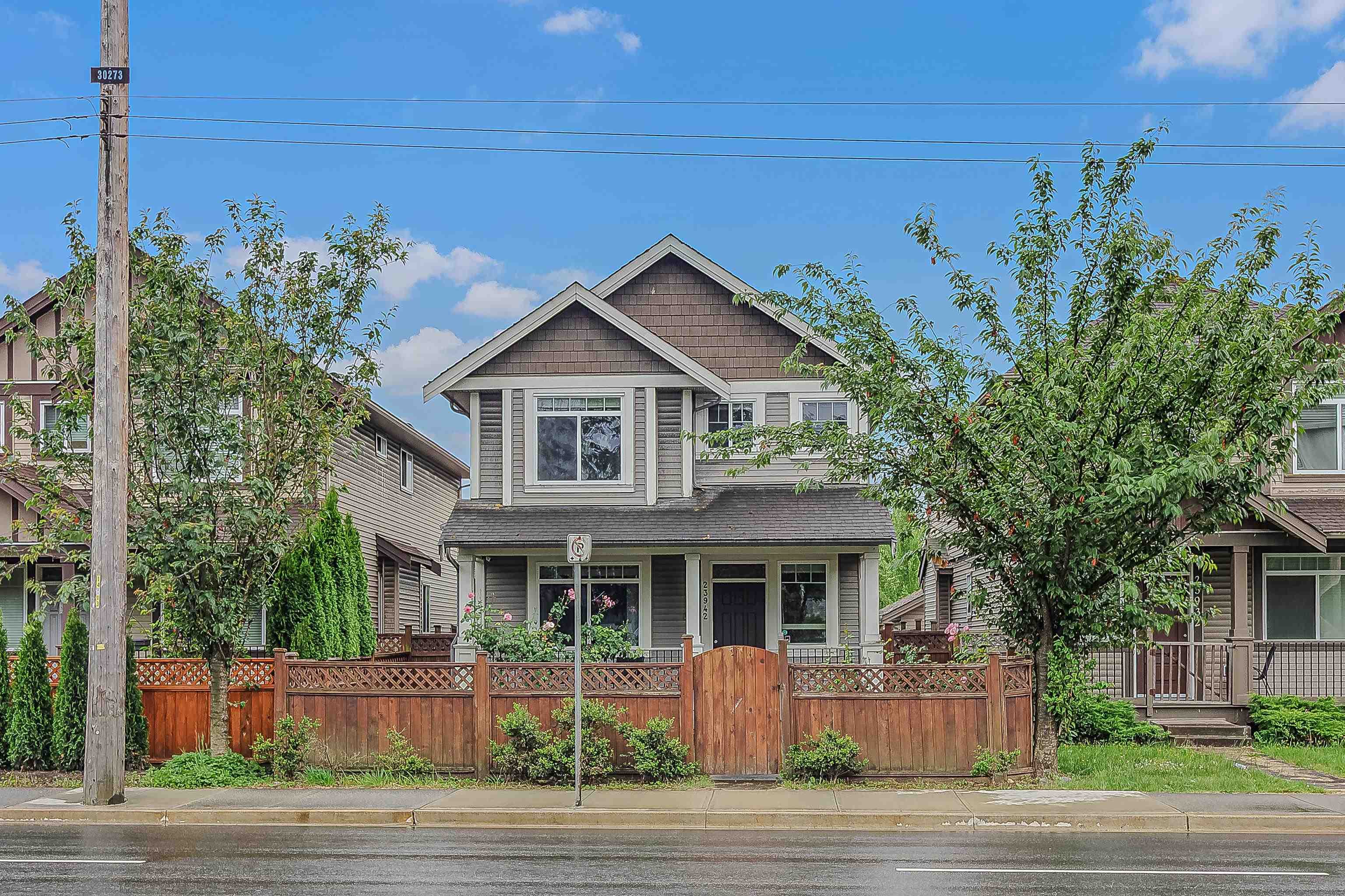 23942 Dewdney Trunk Road, Maple Ridge